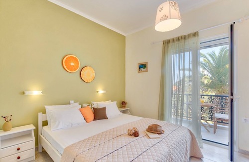 Amoudi Apartment | Cozy family apartments at seaside hotel