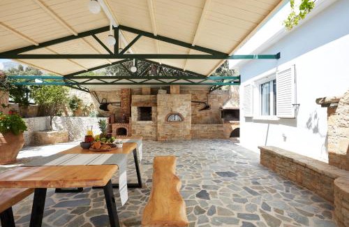 Orne Villa | Dafni Villa a place to visit