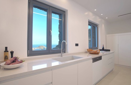 Alexandroupoli Villa | Elegant Villa With Infinity Pool And Aegean Views