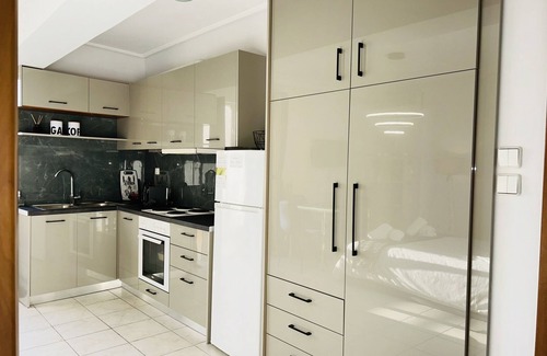 Peiraiki Apartment | Ella Suite Piraeus Stylish St, Balcony & Sea View