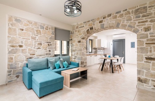 Kokinos Pirgos Villa | Elmara Luxury Villa 1 Next to the Beach