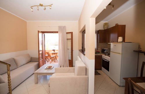 Erikousa Island Apartment | Erikousa villa 6 Ereikousa