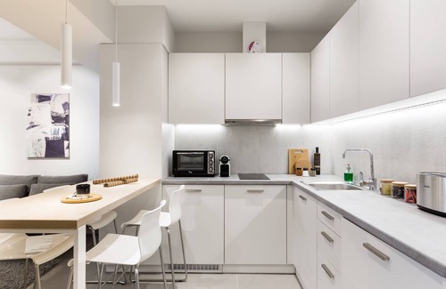 Athens City Centre Apartment | Ermou str. Elegant 1BD Apartment - White
