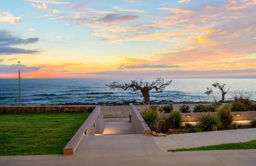 Koutsouras Apartment | Evelmare Beachfront Apartments