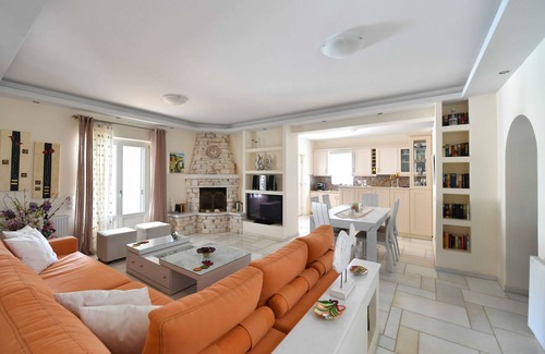 Aliki Villa | Family Villa in Aliki Paros