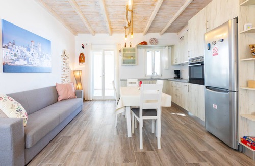 Naousa House | Fantastic Cycladic Maisonette ‘Olga’ in Naoussa Paros near the Old Port