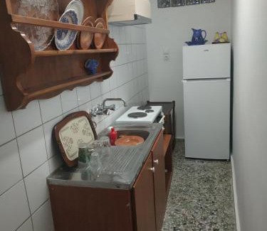 Kontos Apartment | Fay's House