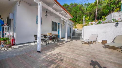 Agios Gordios House | Feakia apartment 1