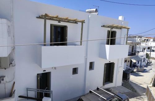 Skyros Town Apartment | Galani Mirtia Guest House