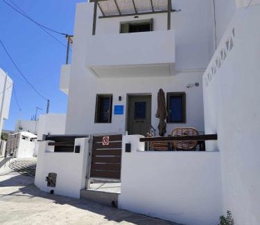 Skyros Town Apartment | Galani Mirtia Guest House