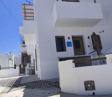 Skyros Town Apartment | Galani Mirtia Guest House