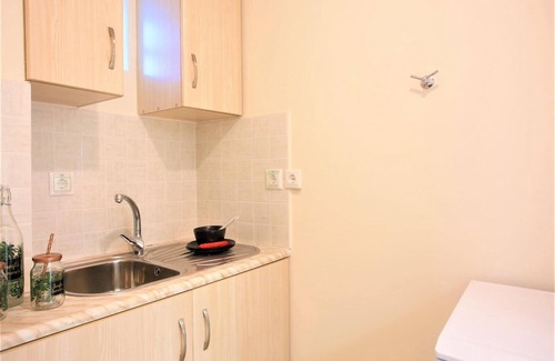 Markopoulon House | GK Airport Suites - Free Shuttle