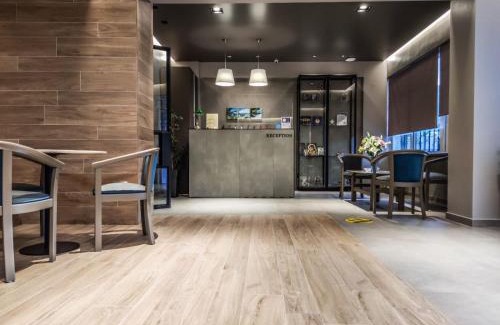 Katerini Hotel | Gold Stern