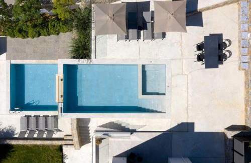 Prinos Villa | Gorgeous Crete Villa 4 Bedrooms Villa Psínthos Terrace With Two Private Pools Bbq Rethymno
