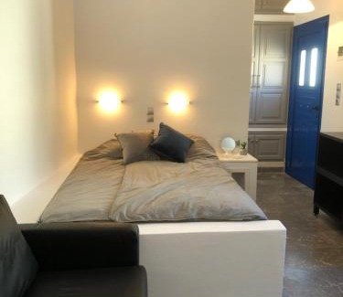 Sissi Apartment | Helios Stays - Sisi Private Studio