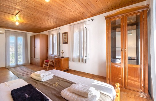 Kariotai Apartment | Holiday Apartment 'Oceanida Aelia Room'