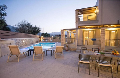 Georgioupolis Villa | Holiday Villa Stone & Green, 2 km From Beach with BBQ & Childrens Area!