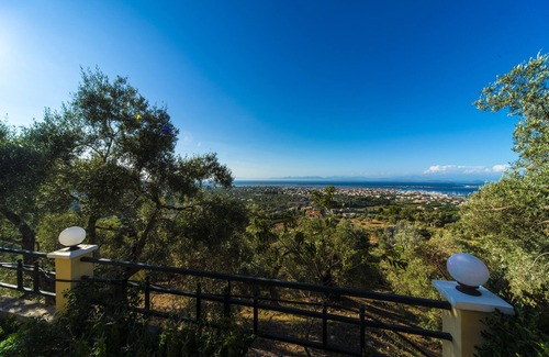 Apolpaina Apartment | Hotel Irida
