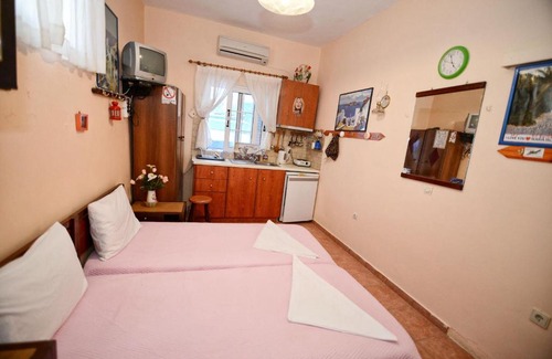 Armenistis Apartment | Ikaria Studios