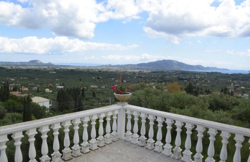 Mouzaki Villa | Kalielaia