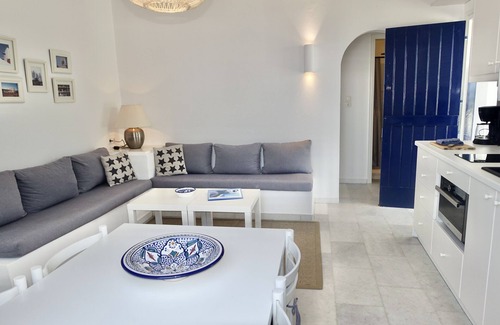 Naxos Villa | Kamari Villa-B w/private Pool & Jacuzzi