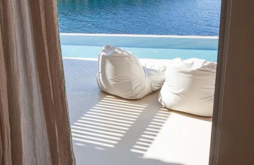 Lefktron Villa | Katikies Manis Suites