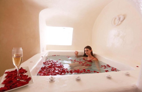 Oia Apartment | Luxury accomodation in a traditional place