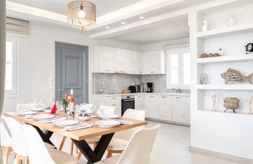 Naxos Town Villa | Luxury Naxos Villa | Villa Chryssa | 4 Bedrooms | | Private Pool | Spacious.