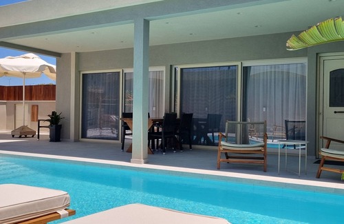 Nea Alikarnassos Apartment | Luxury & Privacy at Elysian Residences Heraklion— Private Saltwater Pool