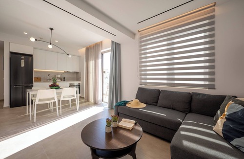 Agios Dimitrios Apartment | Magian Luxury Apartments