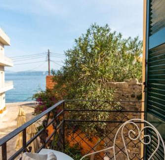 Longos House | Maisonette Elena