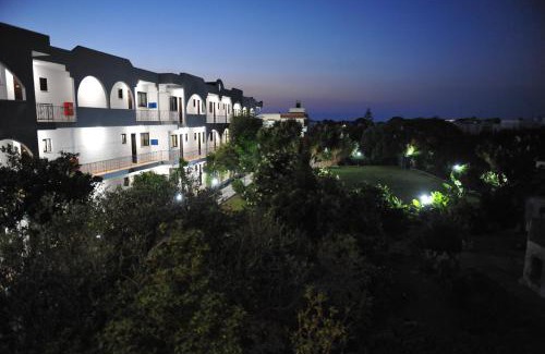 Petaloudes Hotel | Maritime