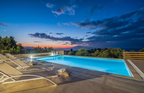 Planos Villa | Merovigli 4 Bedroom Villa with Private Pool and Sea Views
