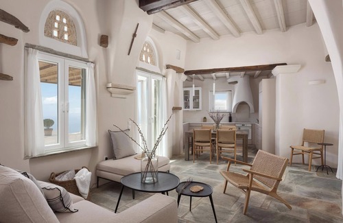 Tinos Town Apartment | Morfes Luxury Apartments