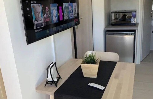 Ampelokipoi Apartment | MV Penthouse in Athens