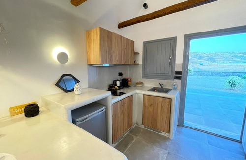 Oia Apartment | Nixteri Anemi Vine Villa