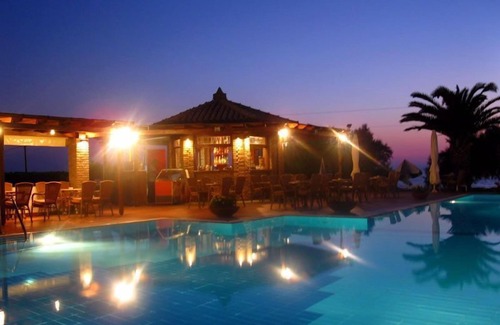 Trifylia Apartment | OASIS HOTEL KYPARISSIA