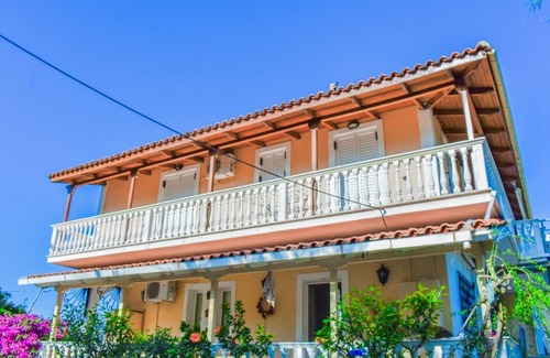 Fiolitis Apartment | Pefkouli Farm House - 2bedroom apartment on 1st floor.