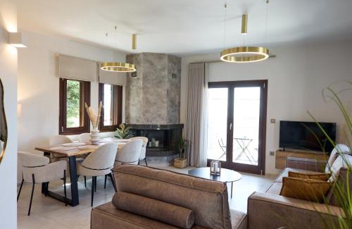 Kato Lechonia Villa | Pnoẽs Pelion Luxury Seaview Villa with priv Garden