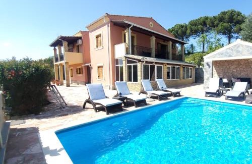 Corfu Town Villa | Poli House Family Villa W/Pool