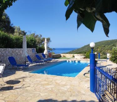 Evgiros House | Private Cottage in Stavros