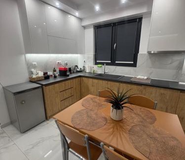 Aridaia Apartment | Project Georgiadi #2 - Modern Apartment in peaceful neighborhood - 15 mins from Loutra Pozar