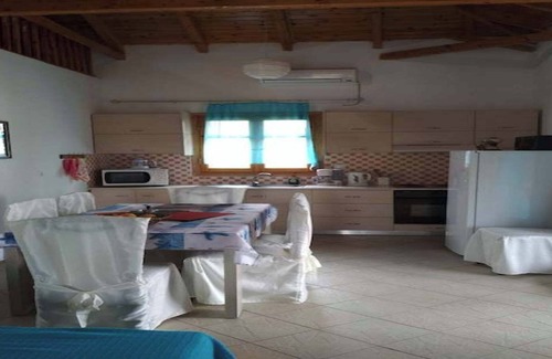 Falanthi House | Quaint natural stone house with pool special price winter 2024/spring 2025