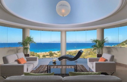 Ixia Apartment | R 1249 Xeno Presidential Apartment Sew View with Personal Pool With Tennis & squash courts & Mini ba