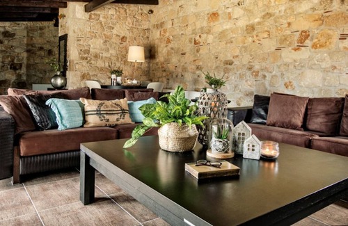 Nea Skioni Villa | R 650 Luxury Romantic Villa With Private Pool with Childrens Playground