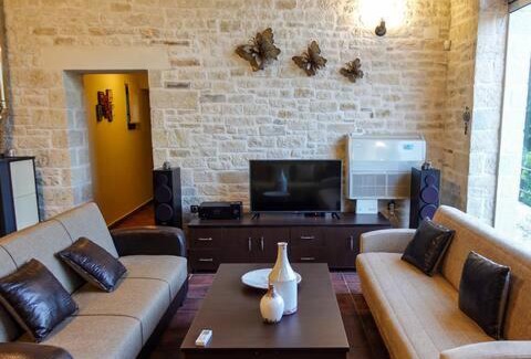 Vlachiana Villa | ReCrete - Retreat in Crete