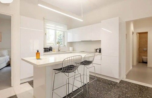 Ilisia Apartment | Rodothea apartment 2, 3 bedroom Sunny & Luxury apartment in the heart of Athens