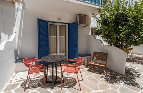 Paros Apartment | Room 'Studio 3' with Private Terrace, Wi-Fi and Air Conditioning