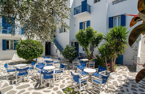 Paros Apartment | Room 'Studio 3' with Private Terrace, Wi-Fi and Air Conditioning