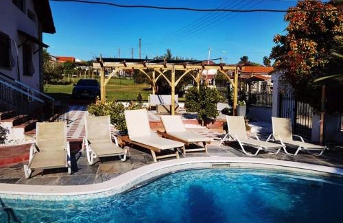 Kallikratia Villa | Rural villa Private pool, BBQ, court ,20' airport